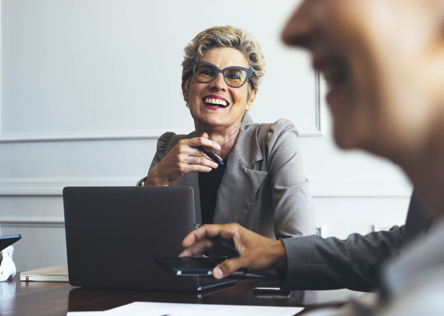 business-team-meeting